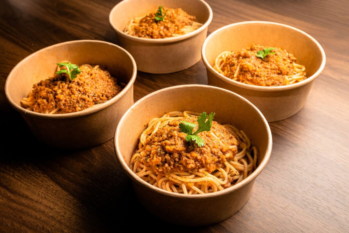 تصویر کاسه اکو کرافت با روکش پر از غذا